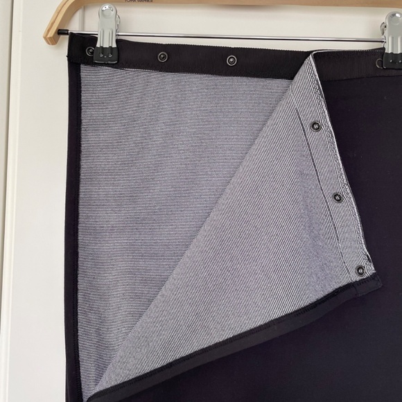 Lululemon Black and White Striped Vinyasa Scarf/Wrap *Rulu, One Size - Picture 6 of 9